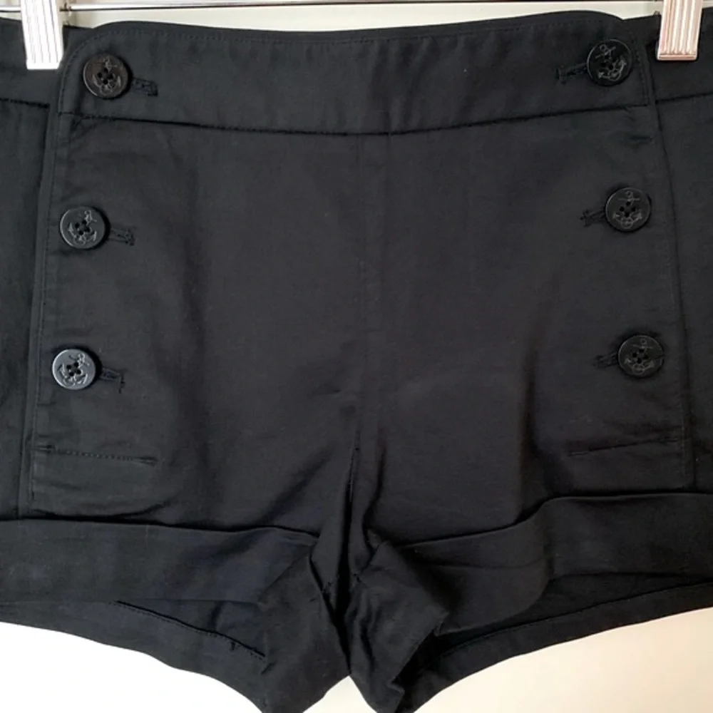 Aritzia Talula size 00 black short - Picture 5 of 15